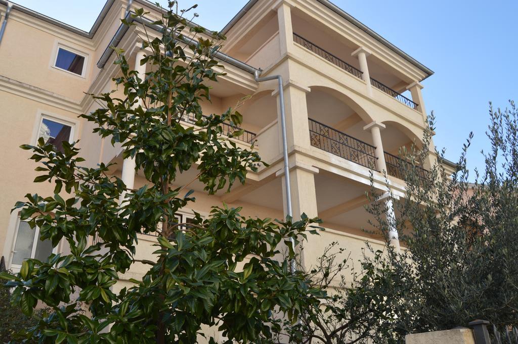 Maslina Konukevi 3*