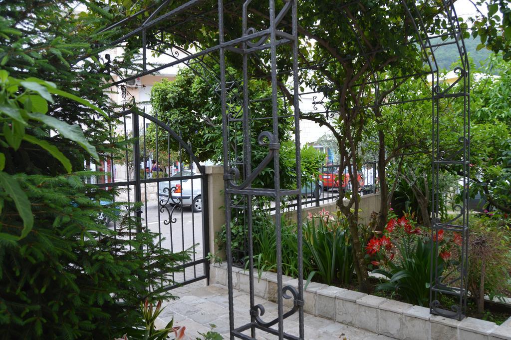 Maslina Gasthof Budva